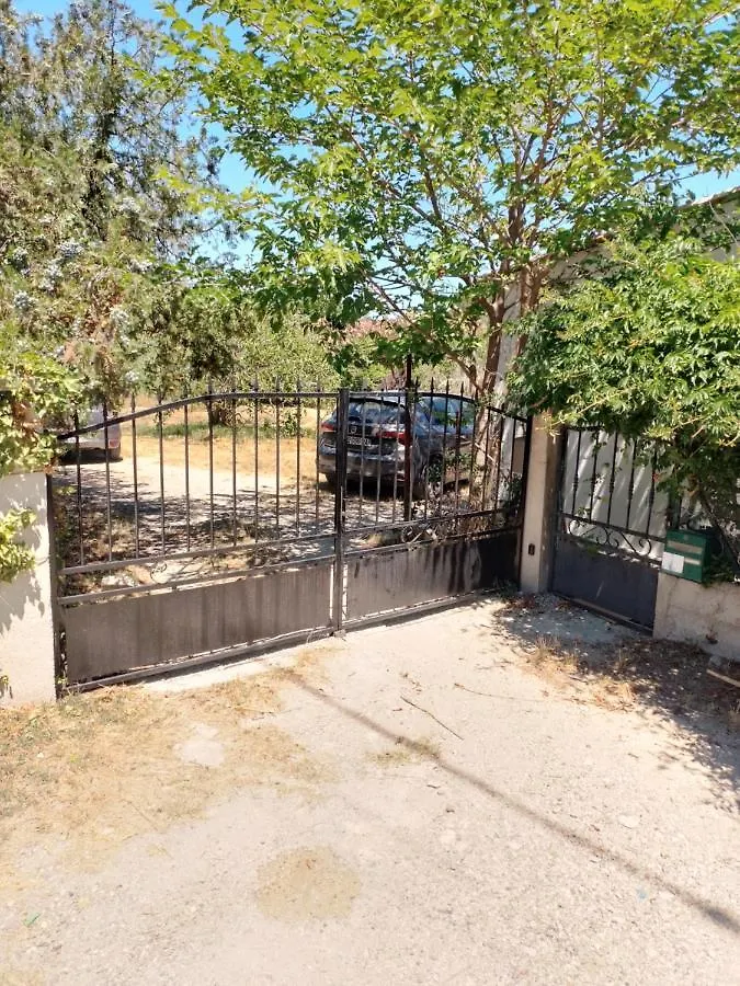 Villa Maison T3 au calme près de la mer à Istres 0*,  France