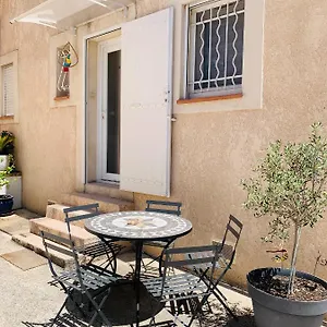 Appartement Le Meuble Du Rouquier Au Coeur De La, Istres